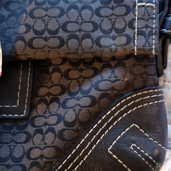 Coach purse - Picture 4 of 6